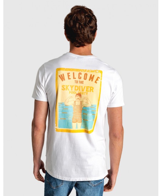 CAMISETA BLANCA CON DIBUJO VINTAGE EN ESPALDA